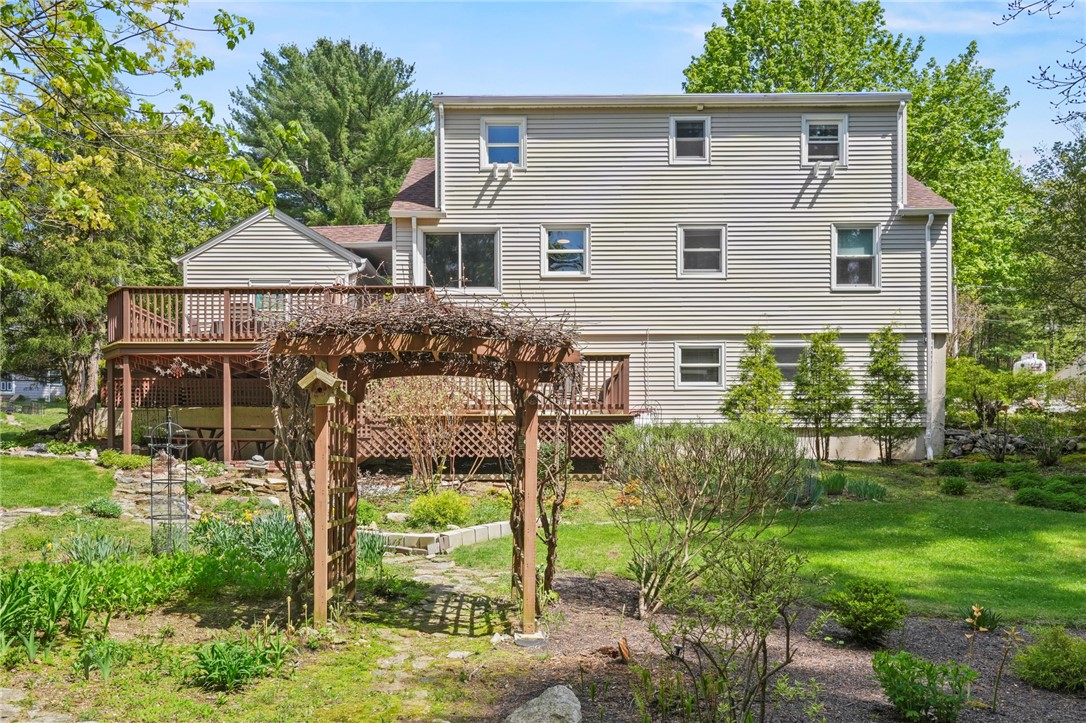 23 Pinecrest Road Scituate, RI 02857 - Photo 28 of 31