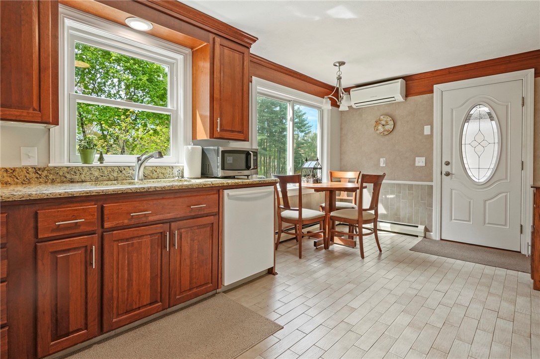 23 Pinecrest Road Scituate, RI 02857 - Photo 3 of 31