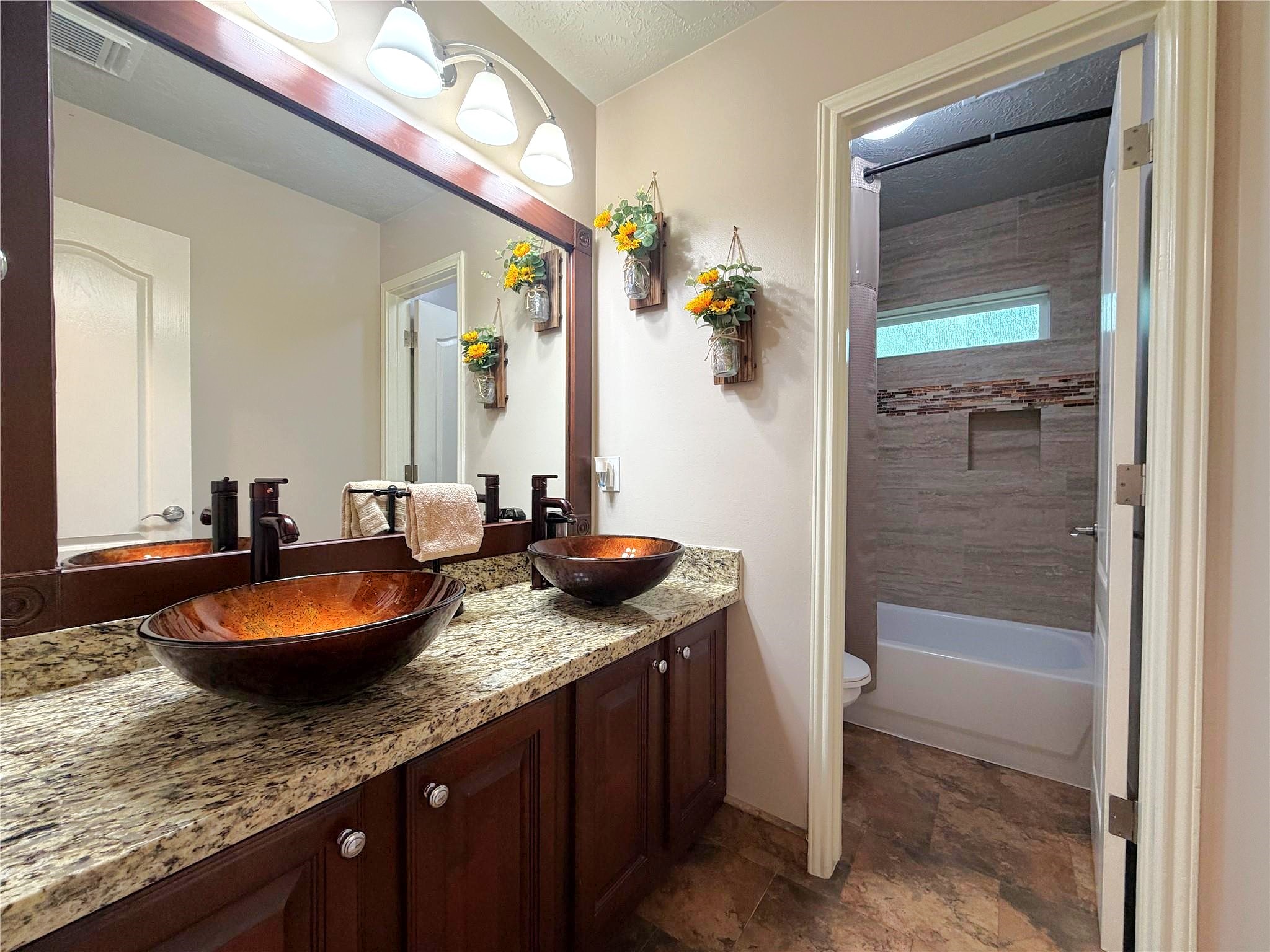 24818 Haverford Road Spring, TX 77389 - Photo 38 of 45 Bathroom 2