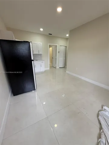 $2,000 | 559 Northwest 2nd Street, Unit 1, Florida City, FL 33034