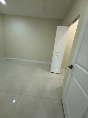 $2,000 | 559 Northwest 2nd Street, Unit 1, Florida City, FL 33034