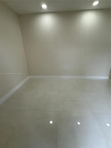 $2,000 | 559 Northwest 2nd Street, Unit 1, Florida City, FL 33034