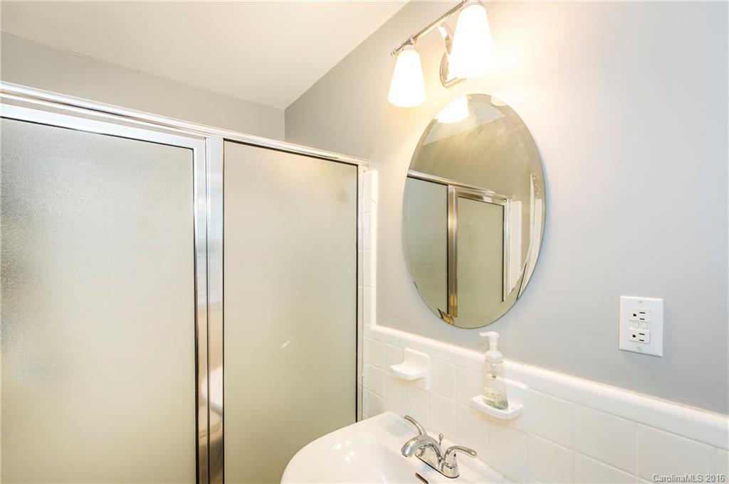 7151 Thermal Road Charlotte, NC 28211 - Photo 19 of 23 Gallery Image 19