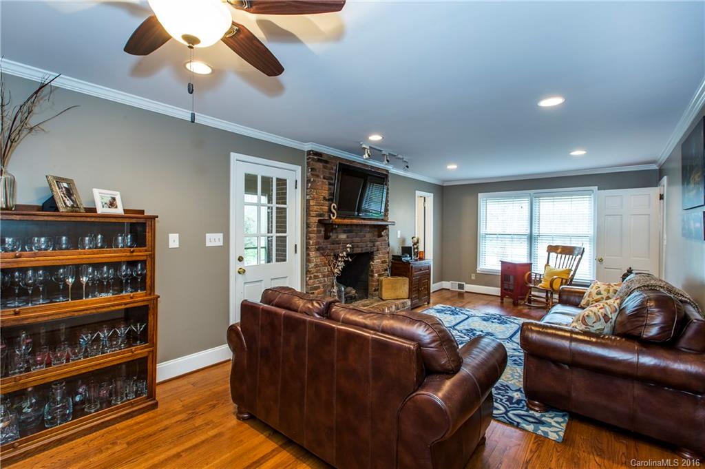 7151 Thermal Road Charlotte, NC 28211 - Photo 4 of 23 Gallery Image 4