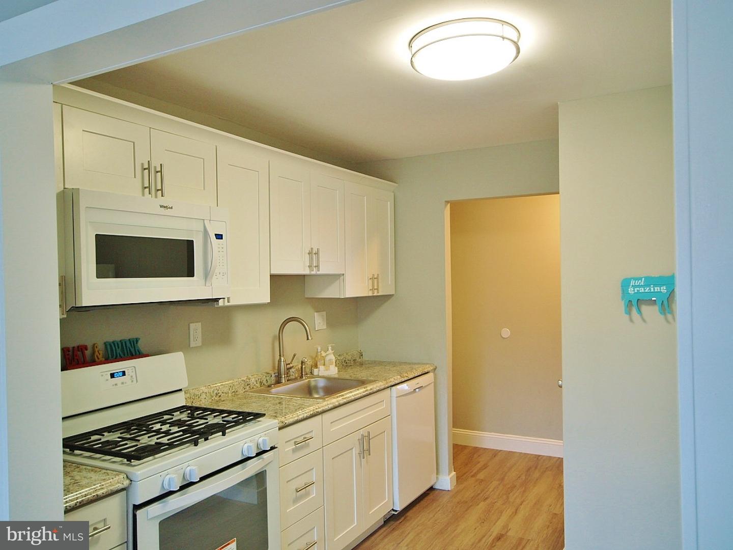 126-3 Kirkbride Road Voorhees, NJ 08043 - Photo 4 of 17 Kitchen