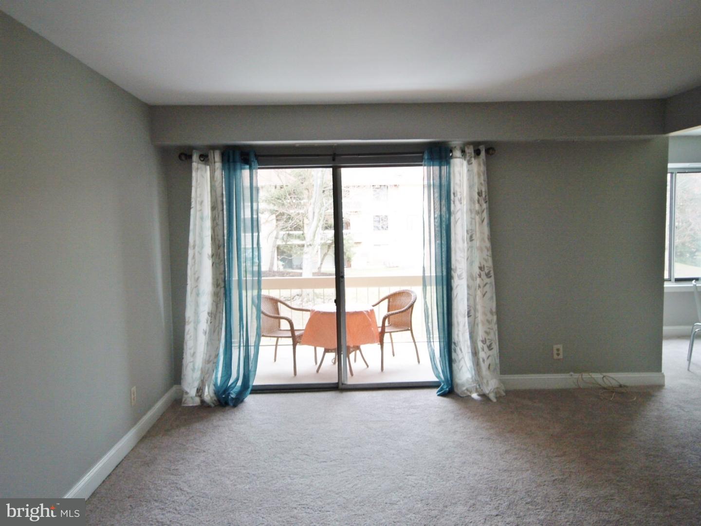 126-3 Kirkbride Road Voorhees, NJ 08043 - Photo 9 of 17 Living Room