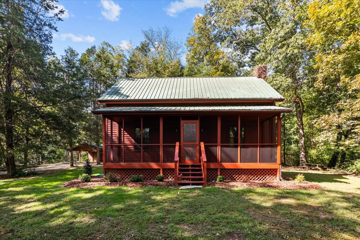 13041 Bakerville Road Waverly, TN 37185 - Photo 3 of 49 Gallery Image 3