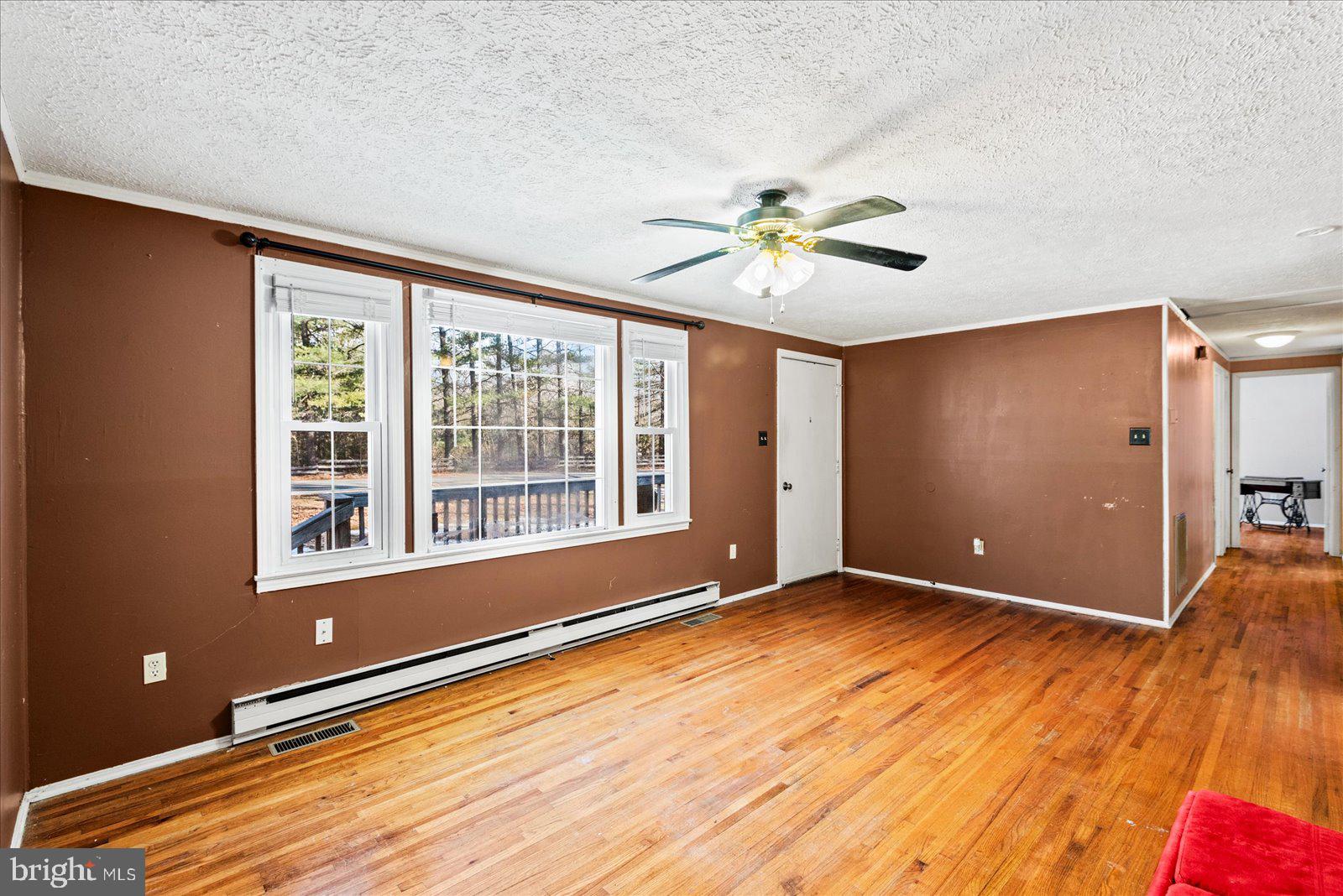 17035 Annfield Road Beaverdam, VA 23015 - Photo 4 of 28 a view of an empty room with a window