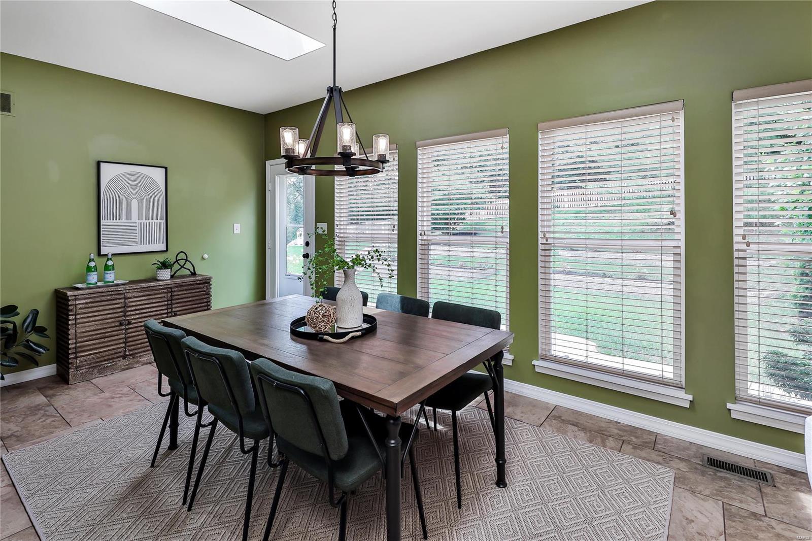 1362 Arbor Bluff Circle Ballwin, MO 63021 - Photo 11 of 33 Gallery Image 11