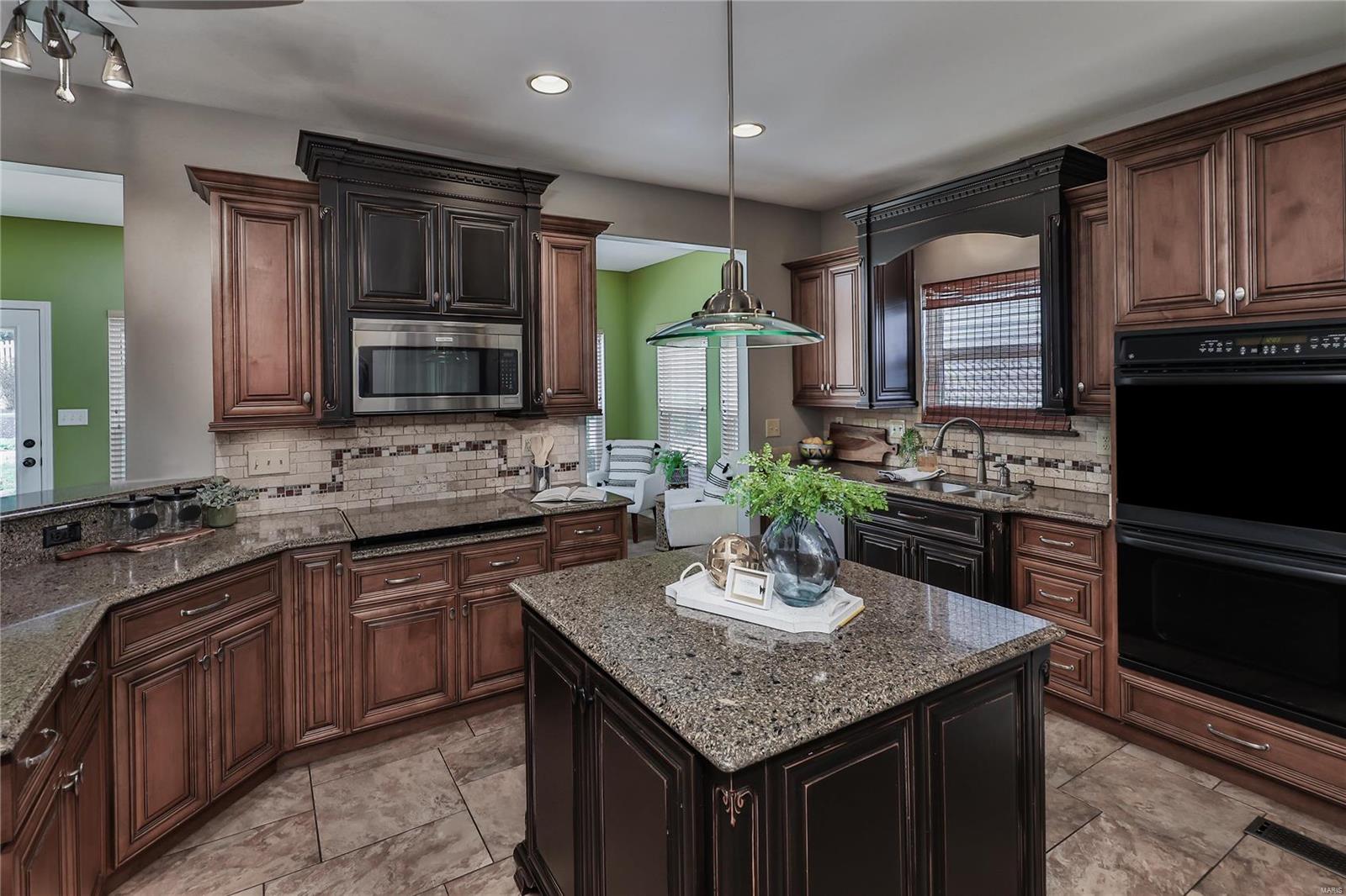 1362 Arbor Bluff Circle Ballwin, MO 63021 - Photo 8 of 33 Gallery Image 8