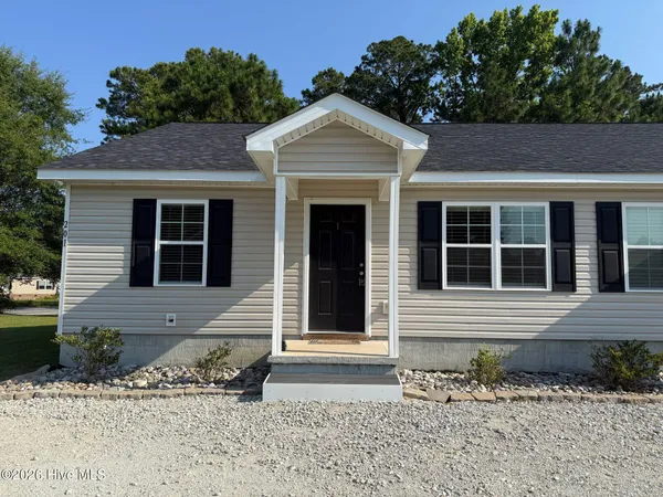 $1,100 | 201 Fire Tower Road, Unit 1, Richlands, NC 28574