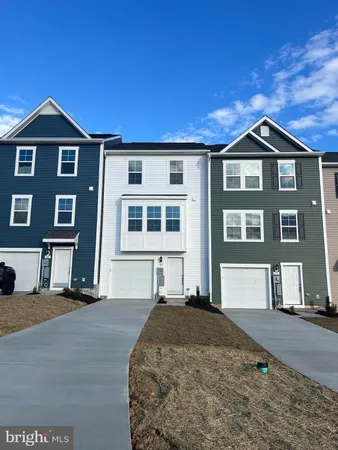 $2,150 | 167 Clifton Manor, Falling Waters, WV 25419