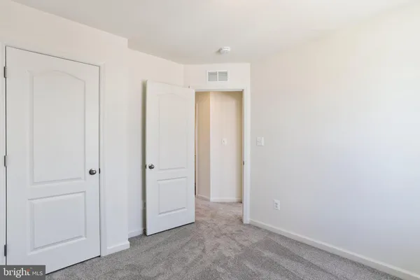 $2,150 | 167 Clifton Manor, Falling Waters, WV 25419
