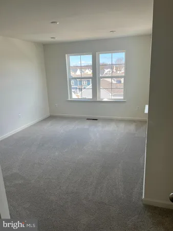 $2,150 | 167 Clifton Manor, Falling Waters, WV 25419