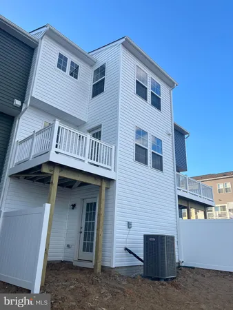 $2,150 | 167 Clifton Manor, Falling Waters, WV 25419