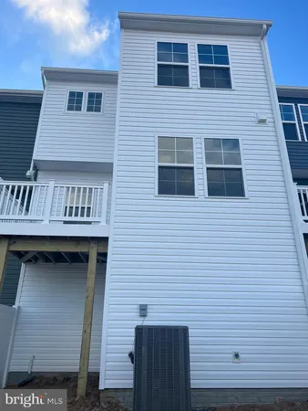 $2,150 | 167 Clifton Manor, Falling Waters, WV 25419