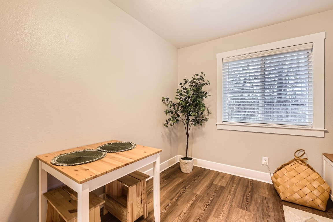 6108 Calmar Cove, Unit B Austin, TX 78721 - Photo 10 of 21 a workspace with furniture and window