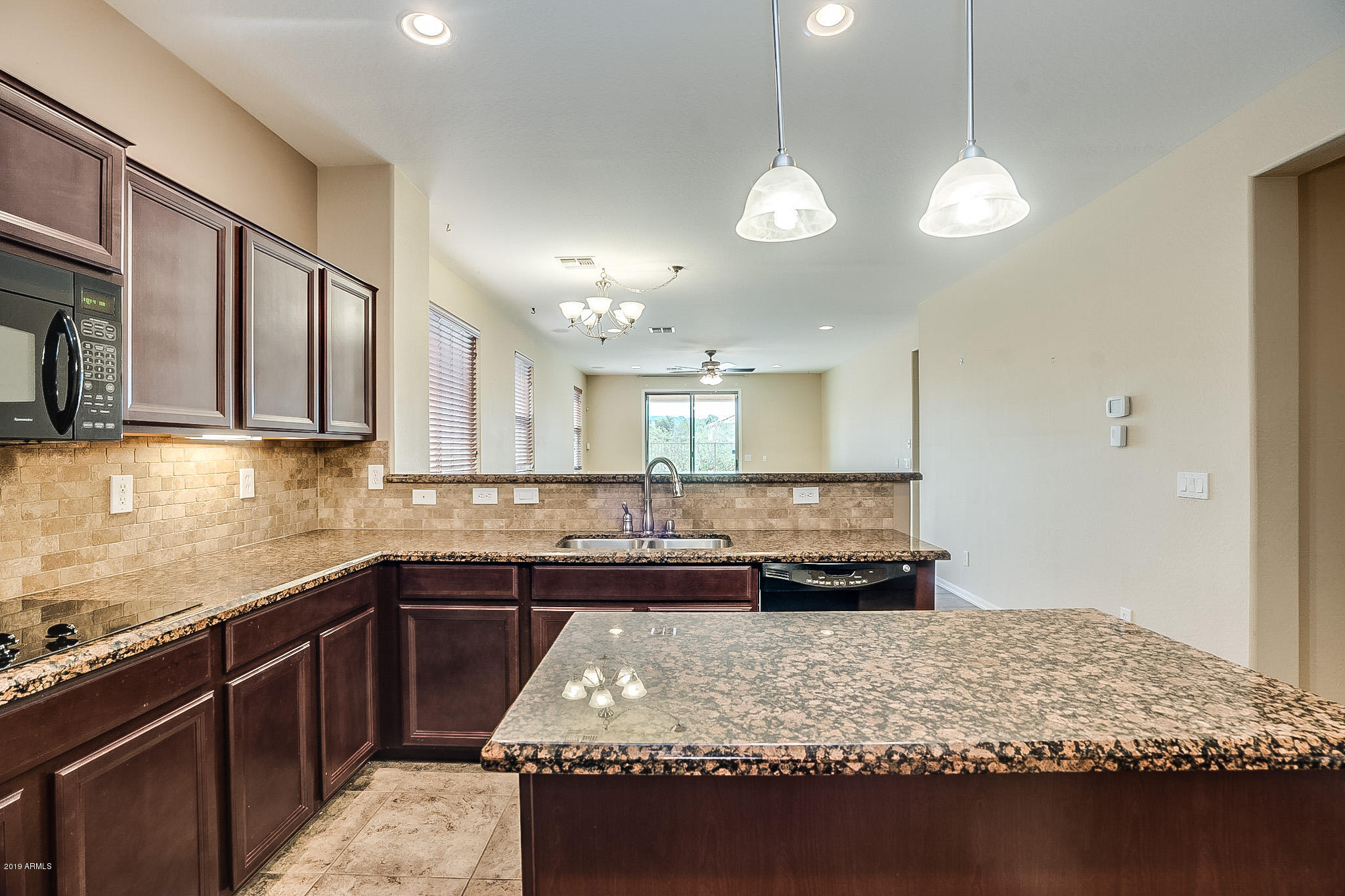 2541 West Gaby Road Phoenix, AZ 85041 - Photo 6 of 16 photo_06