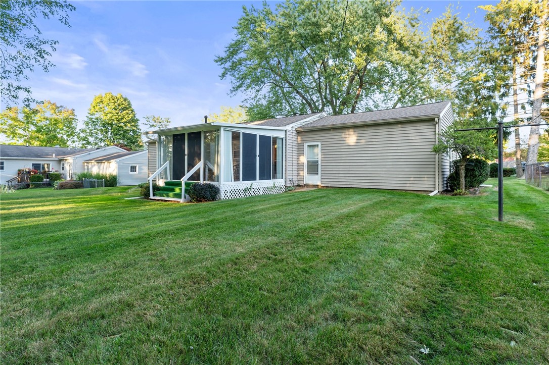 65 Masthead Way Henrietta, NY 14467 - Photo 31 of 34 Room to Play