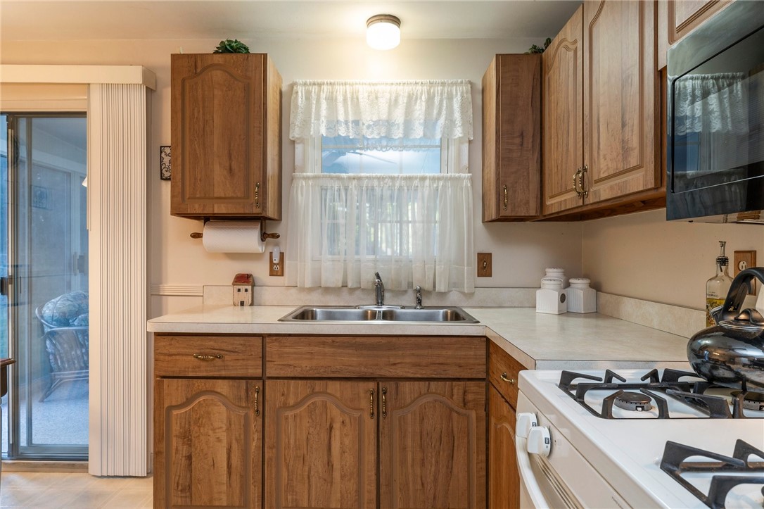 65 Masthead Way Henrietta, NY 14467 - Photo 7 of 34