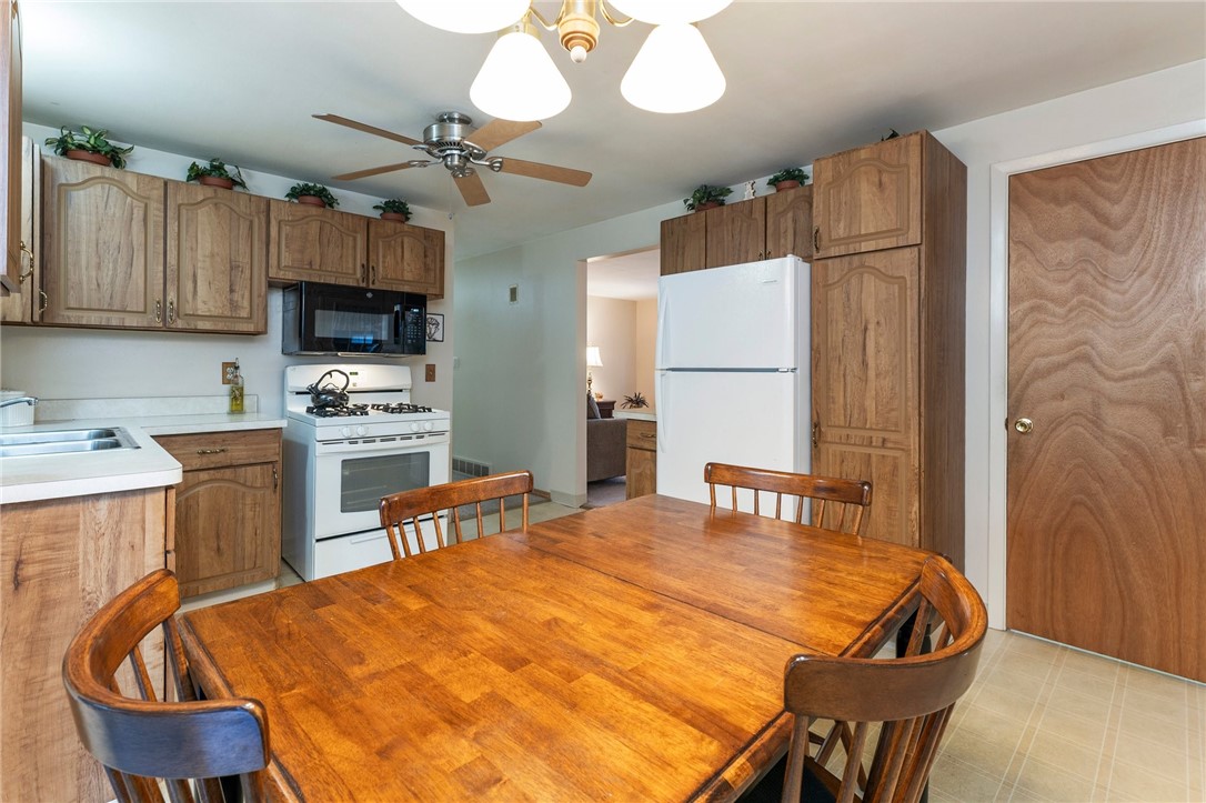 65 Masthead Way Henrietta, NY 14467 - Photo 8 of 34