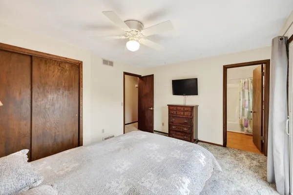 $449,900 | 5345 Queensbridge Road, Madison, WI 53714