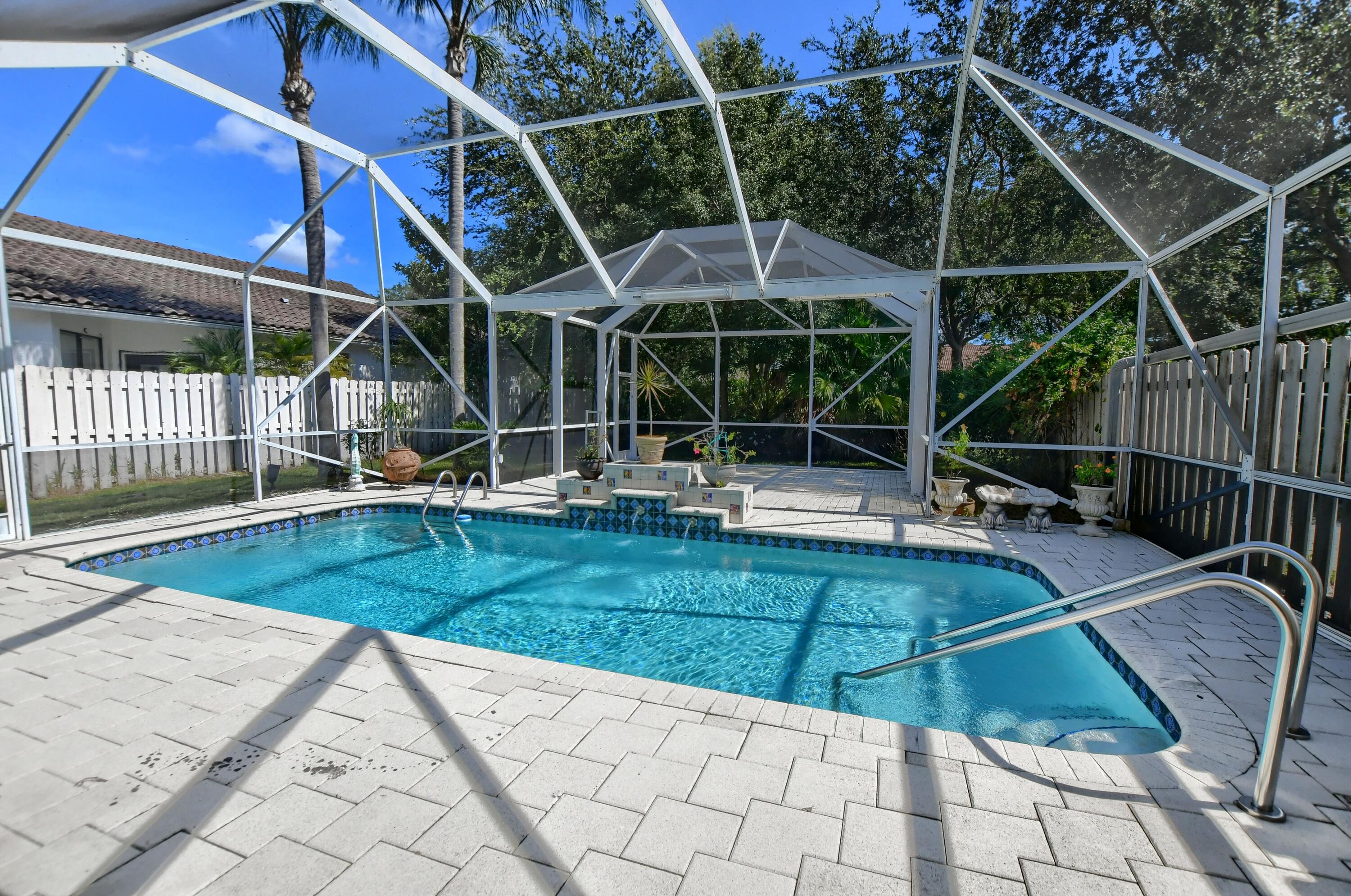 8687 Vía Reale Boca Raton, FL 33496 - Photo 37 of 49 Pool