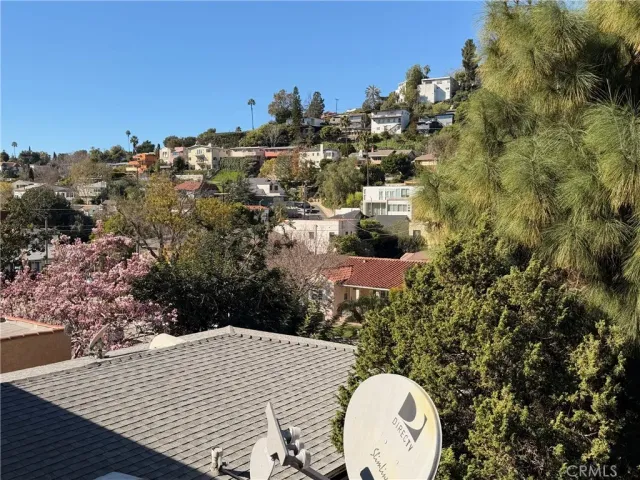 $2,700 | 1826 West Silver Lake Drive, Unit B, Los Angeles, CA 90026