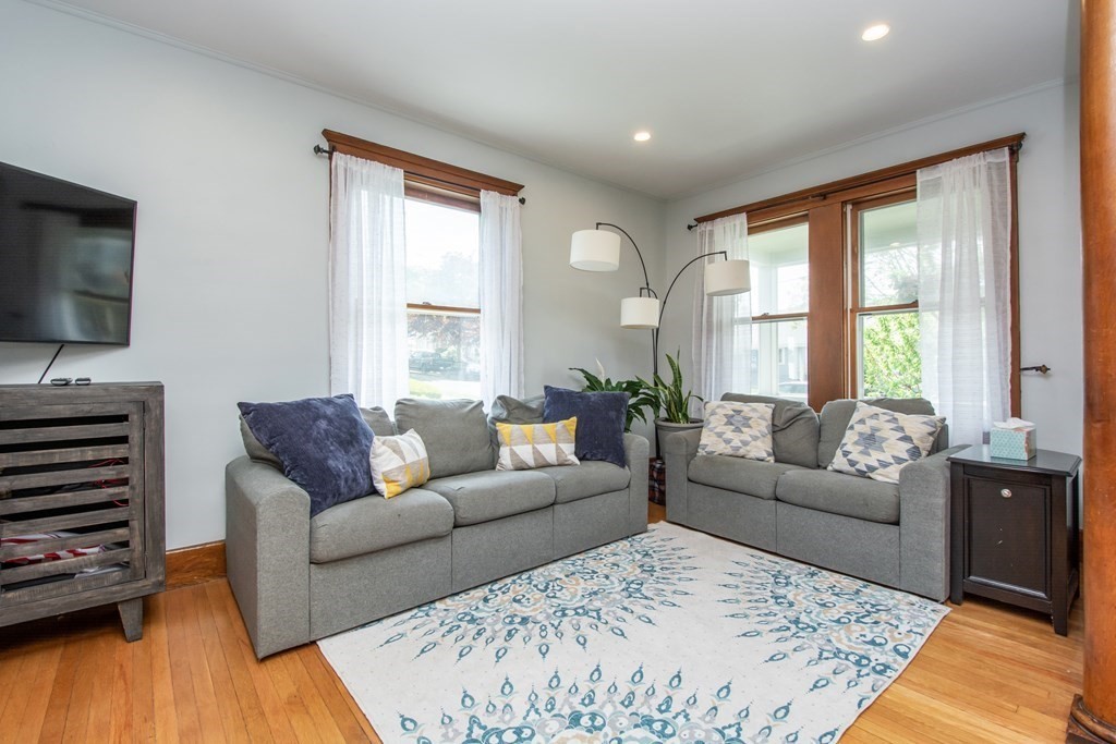 10 Loring Road Winthrop, MA 02152 - Photo 12 of 39 Gallery Image 12