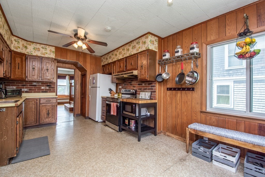 10 Loring Road Winthrop, MA 02152 - Photo 18 of 39 Gallery Image 18