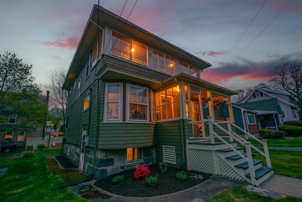 10 Loring Road Winthrop, MA 02152 - Photo 4 of 39 Gallery Image 4
