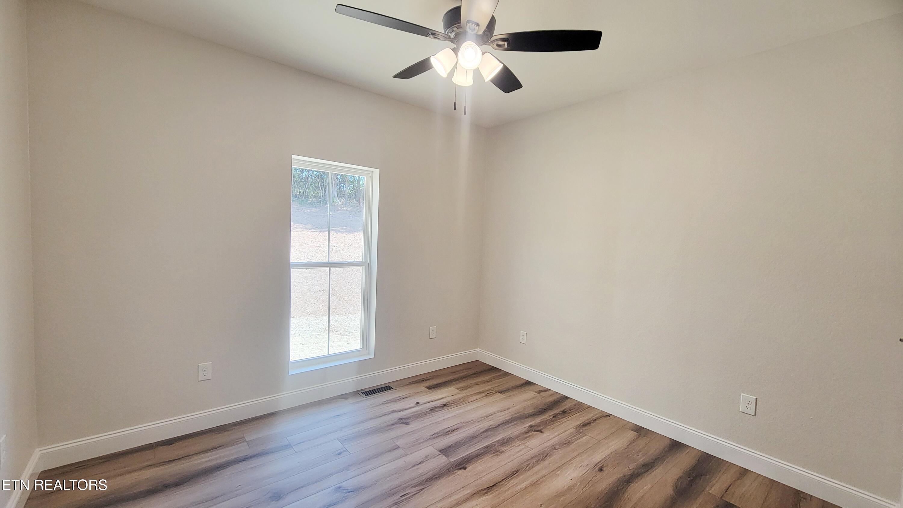 243 Splendor Way Parrottsville, TN 37843 - Photo 23 of 35 GUEST ROOM II