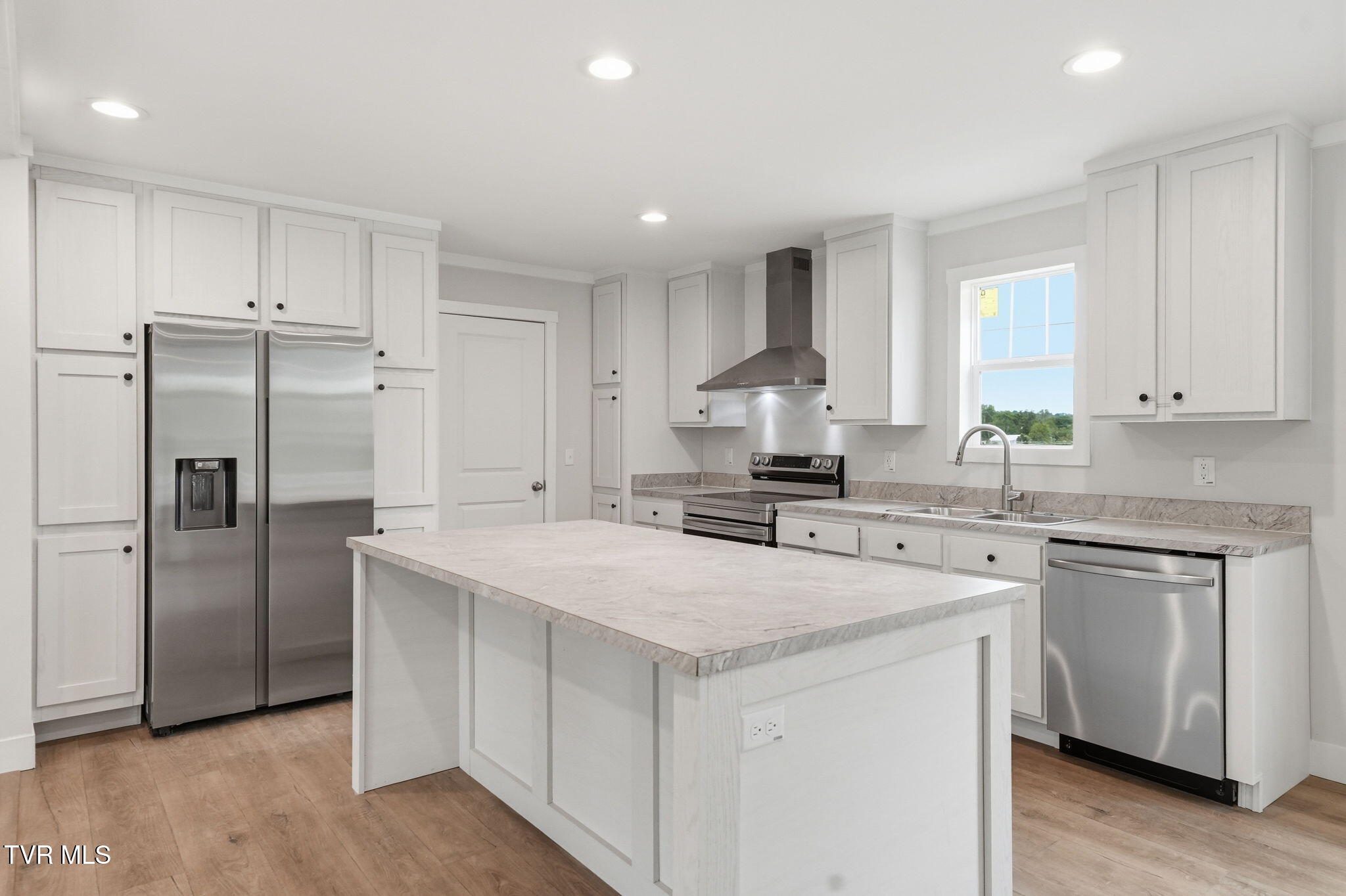880 Ricker Road Greeneville, TN 37743 - Photo 11 of 29 KITCHEN