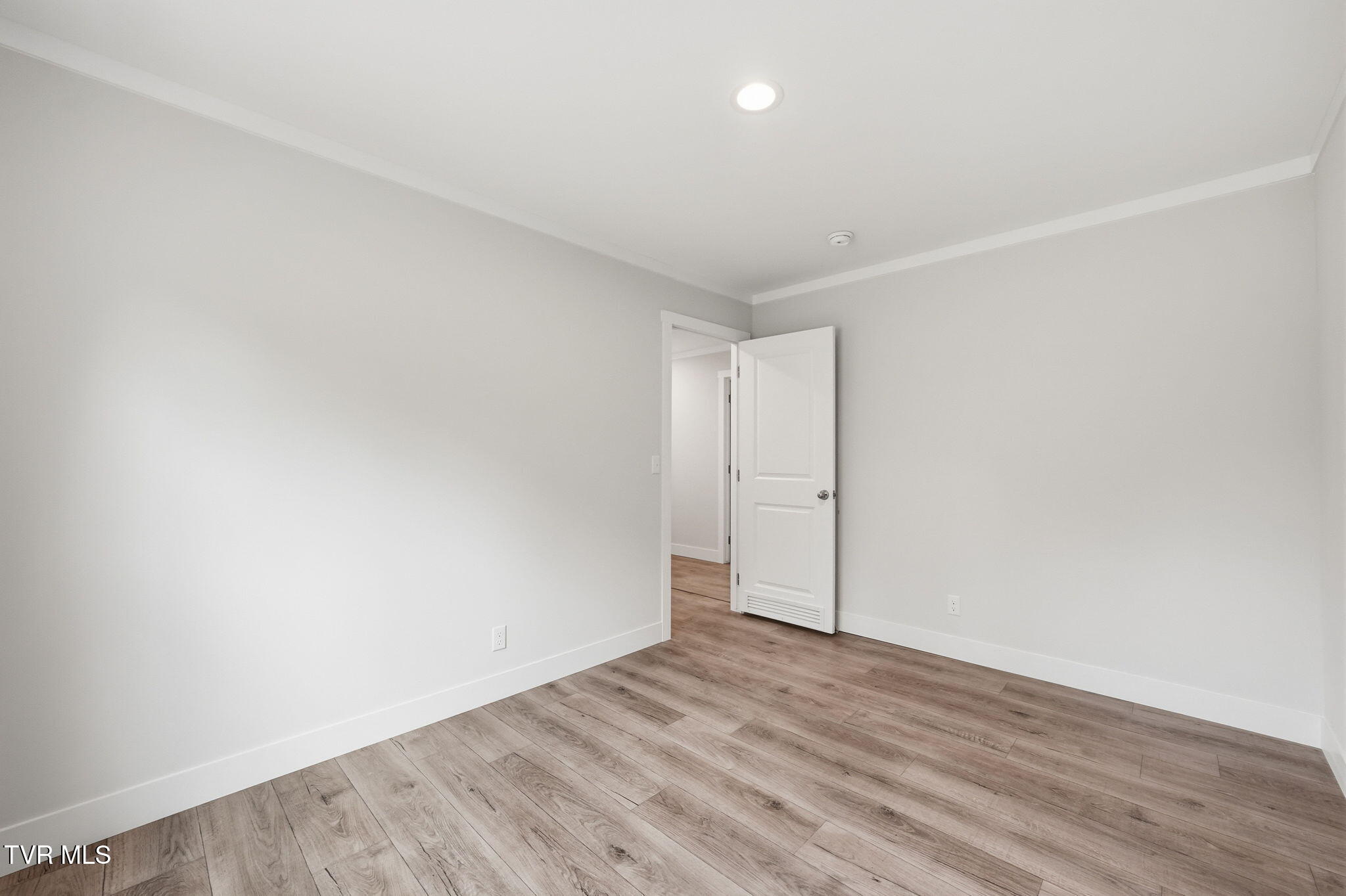 880 Ricker Road Greeneville, TN 37743 - Photo 23 of 29 BEDROOM 2