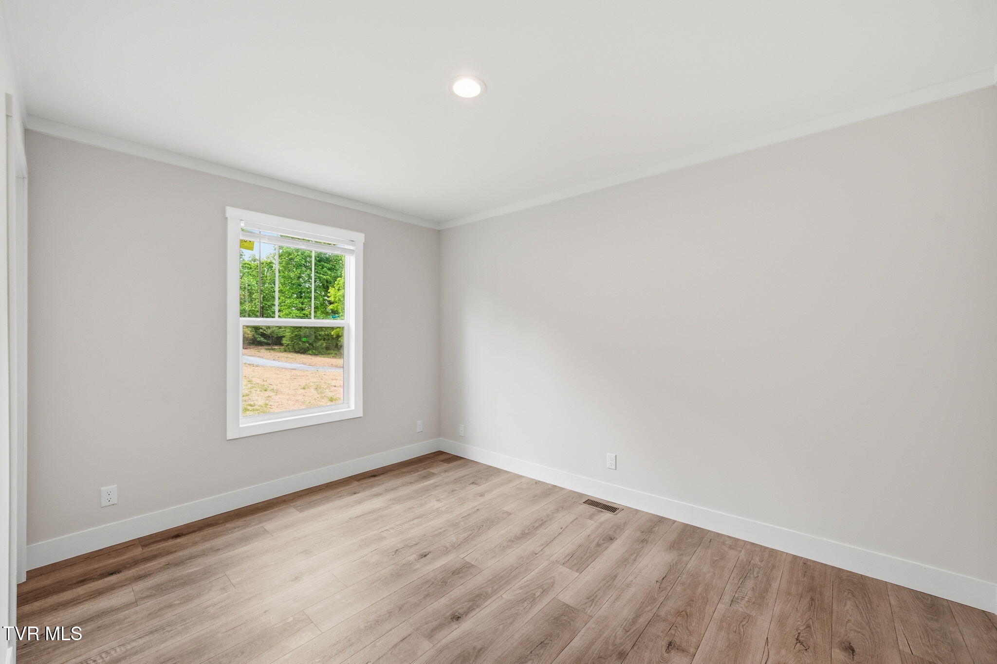880 Ricker Road Greeneville, TN 37743 - Photo 25 of 29 BEDROOM 4