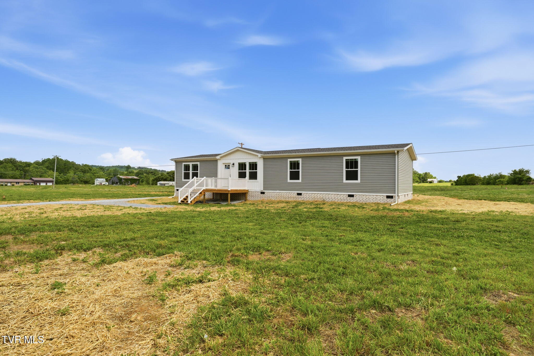 880 Ricker Road Greeneville, TN 37743 - Photo 3 of 29 FRONT