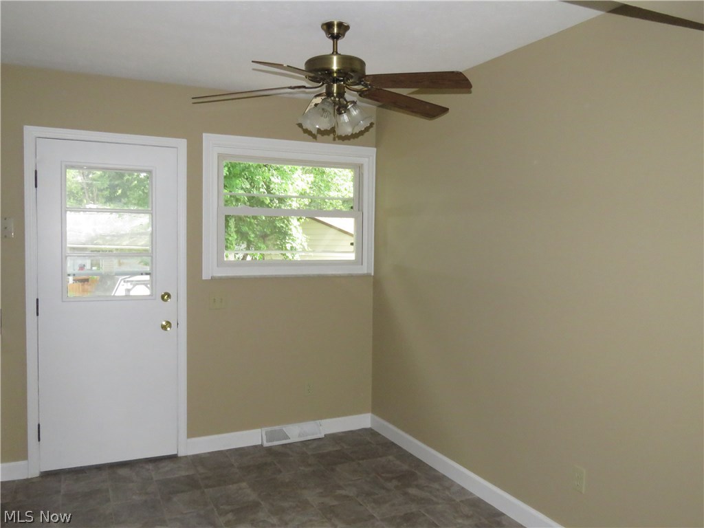 6750 Lake Road Madison, OH 44057 - Photo 3 of 13
