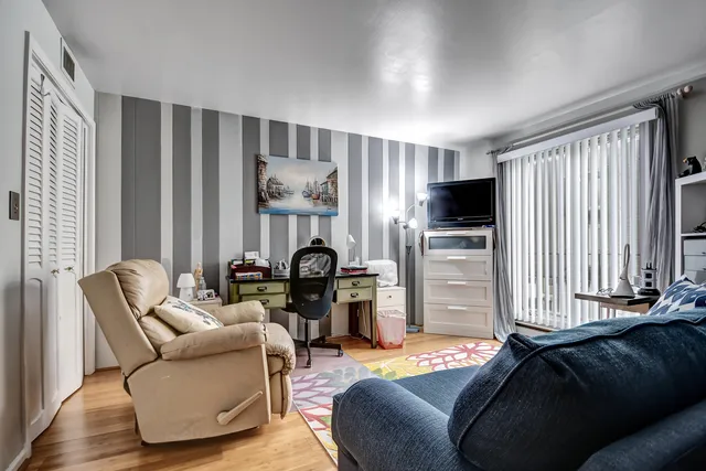 $209,873 | 4119 West 98th Street, Unit A, Oak Lawn, IL 60453