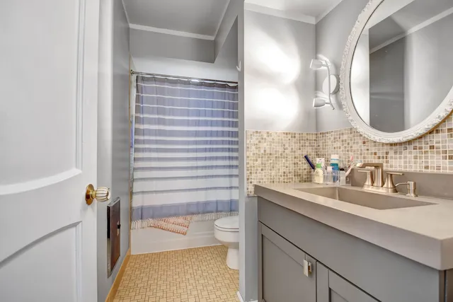 $209,873 | 4119 West 98th Street, Unit A, Oak Lawn, IL 60453