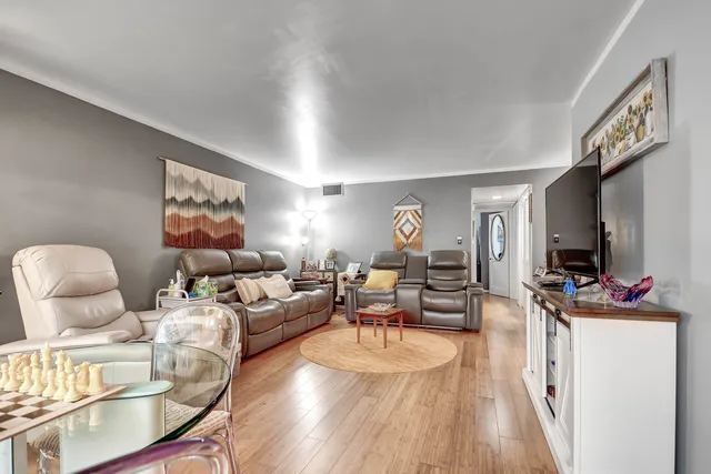 $209,873 | 4119 West 98th Street, Unit A, Oak Lawn, IL 60453