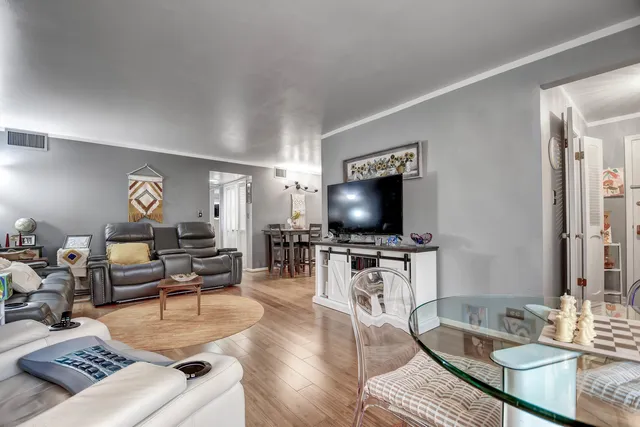 $209,873 | 4119 West 98th Street, Unit A, Oak Lawn, IL 60453