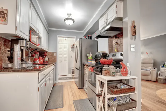 $209,873 | 4119 West 98th Street, Unit A, Oak Lawn, IL 60453