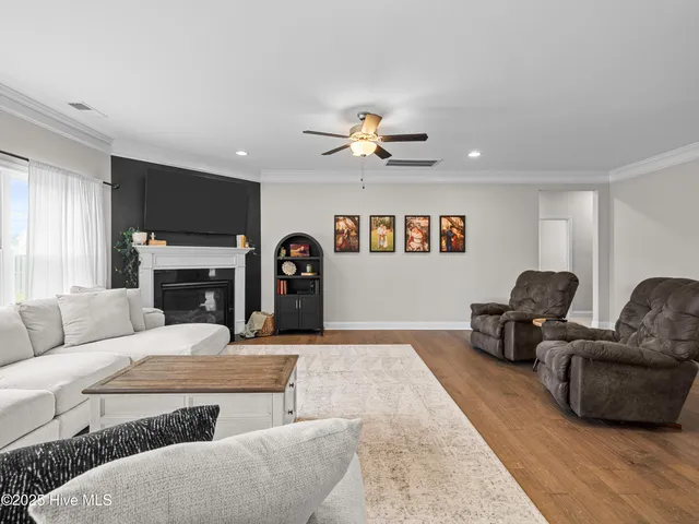 $532,000 | 931 Needlerush Road, Sneads Ferry, NC 28460