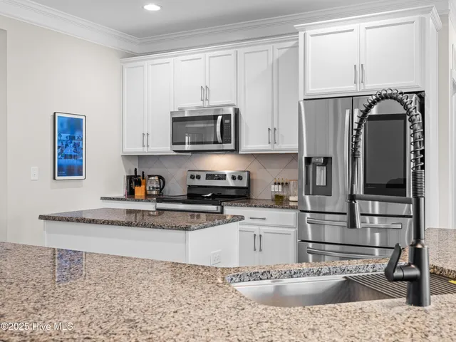 $532,000 | 931 Needlerush Road, Sneads Ferry, NC 28460