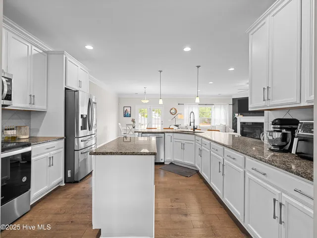 $532,000 | 931 Needlerush Road, Sneads Ferry, NC 28460