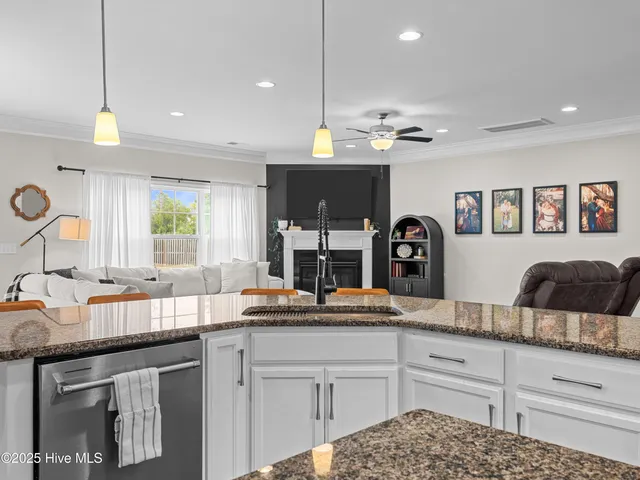 $532,000 | 931 Needlerush Road, Sneads Ferry, NC 28460