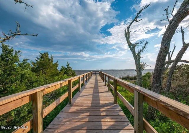 $532,000 | 931 Needlerush Road, Sneads Ferry, NC 28460