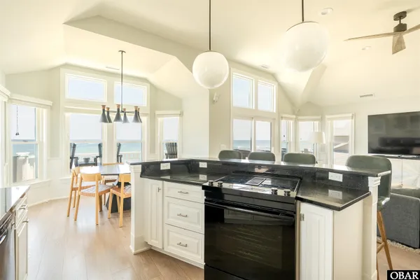 $2,399,000 | 4 Sea Bass Circle, Kitty Hawk, NC 27949
