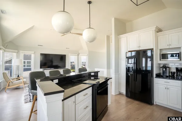 $2,399,000 | 4 Sea Bass Circle, Kitty Hawk, NC 27949