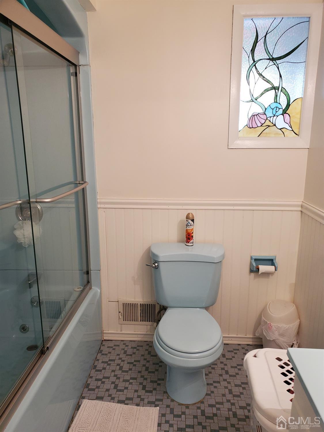 14 Magee Road Edison, NJ 08817 - Photo 20 of 36 Main Bathroom